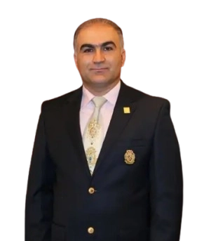 أون ويب 36 پرتره حرفهای علیرضا کریمی، مدیرعامل شرکت روغن موتور پردیس، که در پورتفولیوی پروژههای پرو وب معرفی شده است.